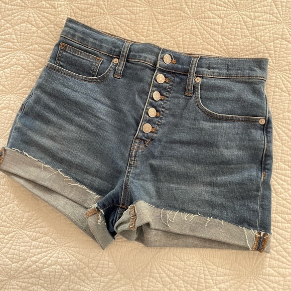 Madewell denim size 26 high-rise shorts - Picture 4 of 6